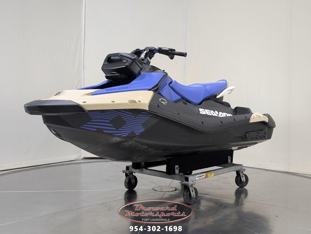 2025 Sea-Doo Spark™ Trixx for 3 Rotax® 900 ACE™ - 90