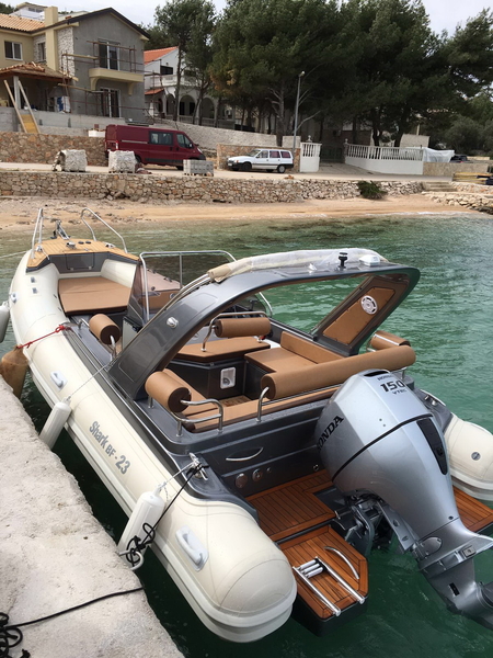 2025 Shark 23