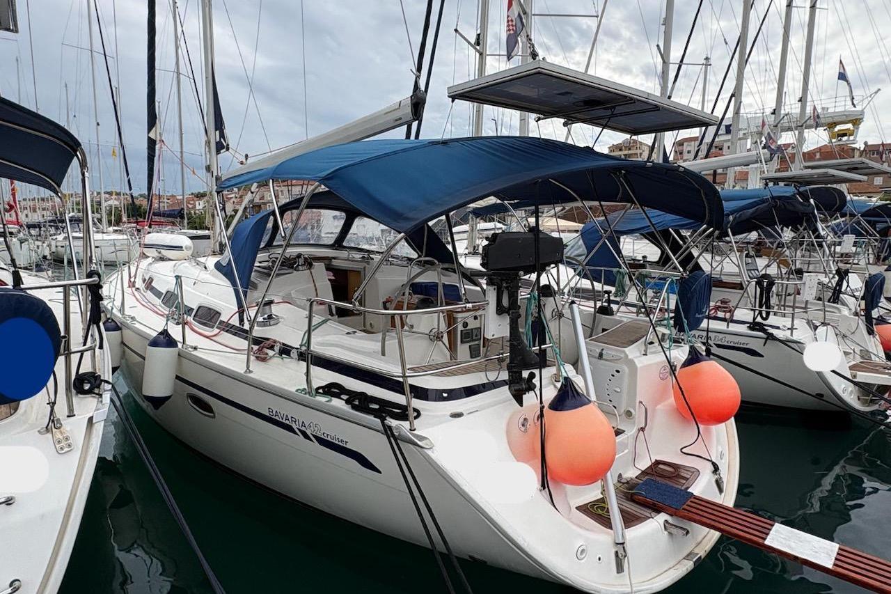 2005 Bavaria Cruiser 42