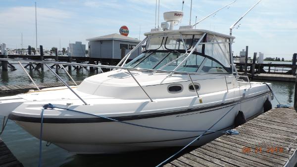 2002 Boston Whaler 295 Conquest WA