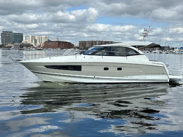 2016 Jeanneau Leader 36
