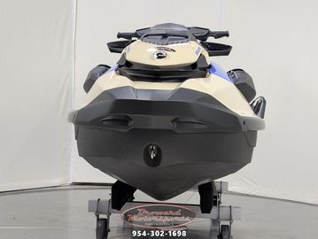 2025 Sea-Doo Wake™ 170 BRP Premium Audio, iDF, iBR