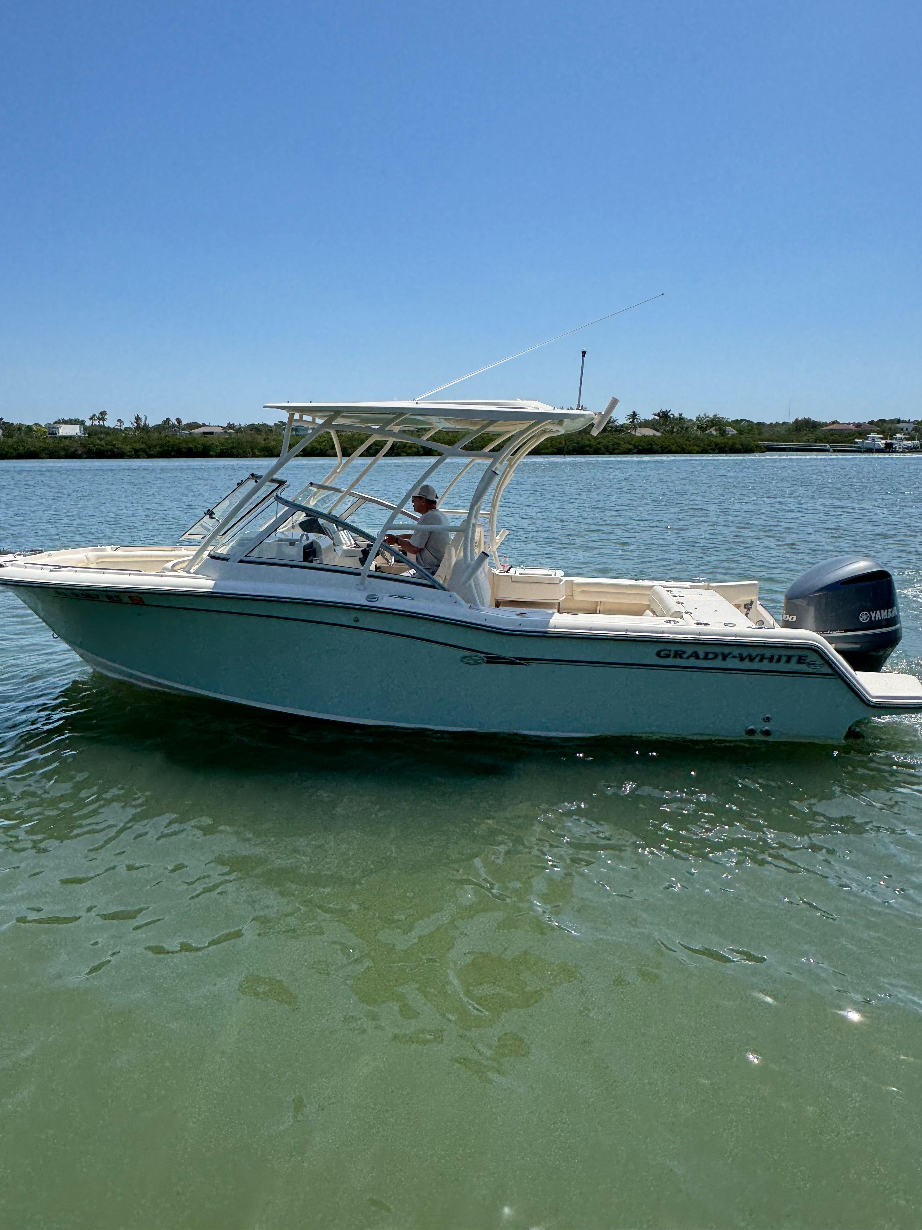 2019 Grady-White Freedom 235