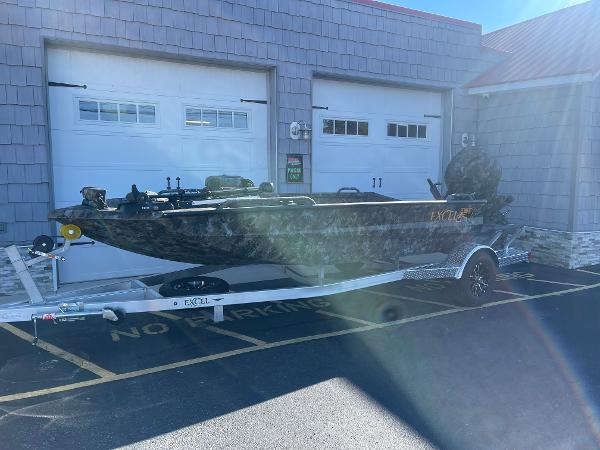 2025 Excel 1860 F4 Shallow Water