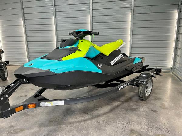 Sea-Doo Spark 3up Rotax 900 ACE Conv & iBR with Audio