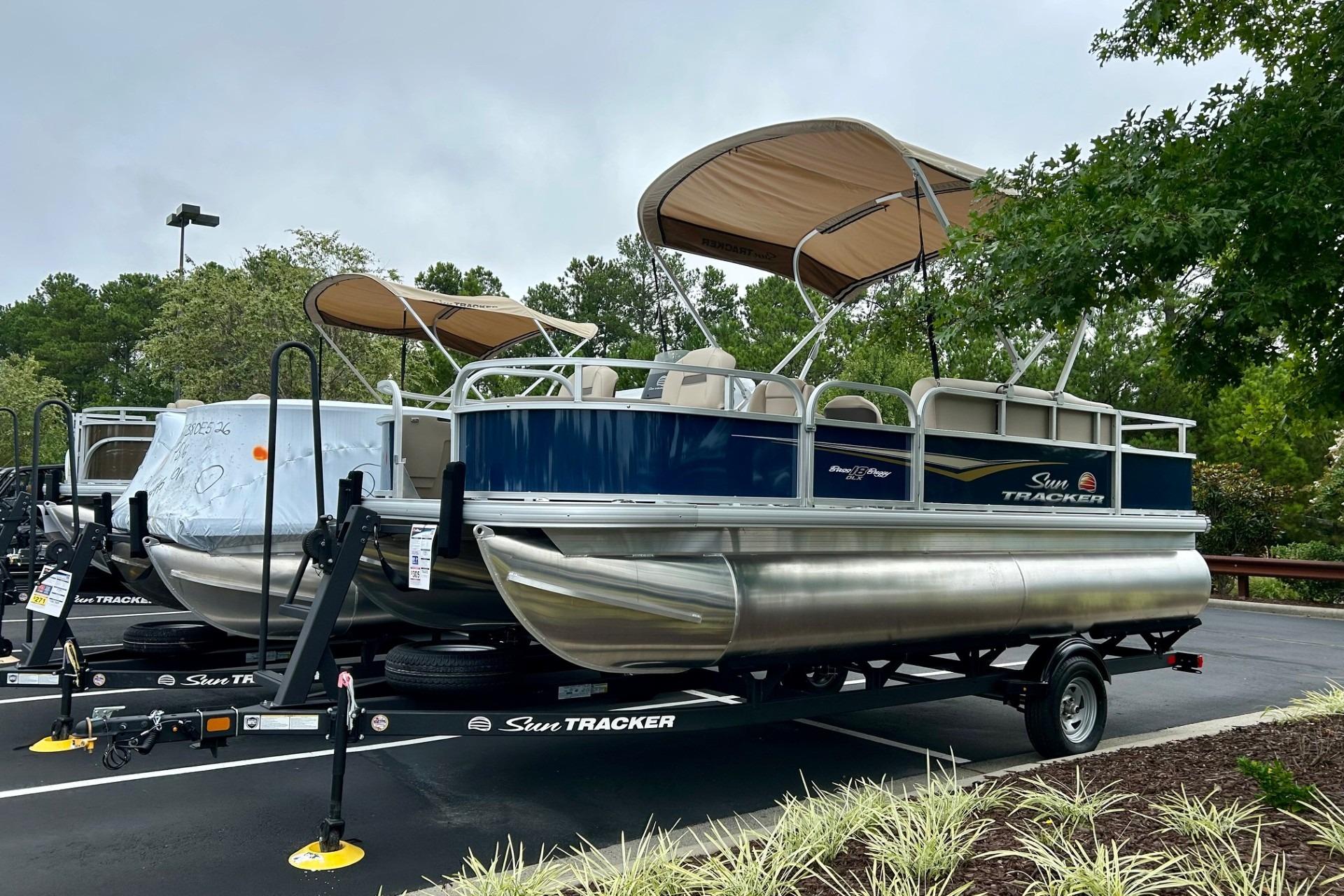 2025 Sun Tracker Bass Buggy 18 DLX