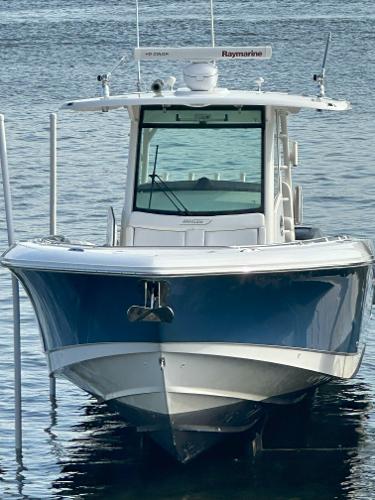 2016 Boston Whaler 350 Outrage