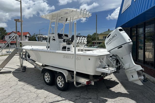 2025 Sea Pro 230 DLX BAY