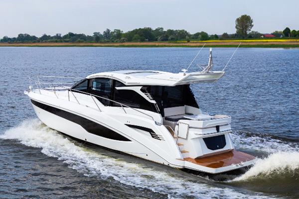 Galeon 425