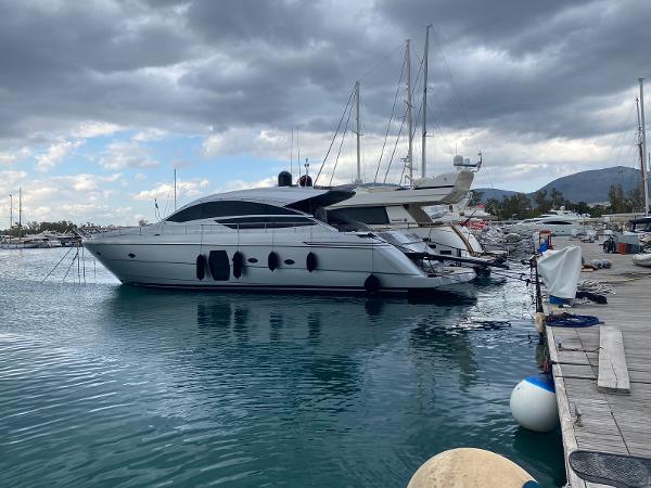 2010 Pershing 64 2010