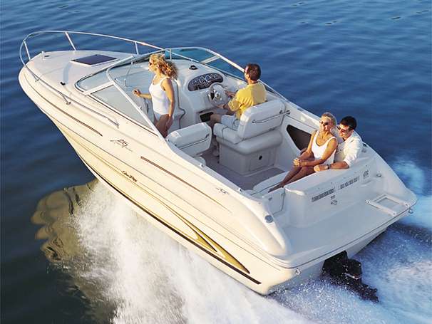 Sea Ray 215 Express Cruiser Manufacturer Provided Image