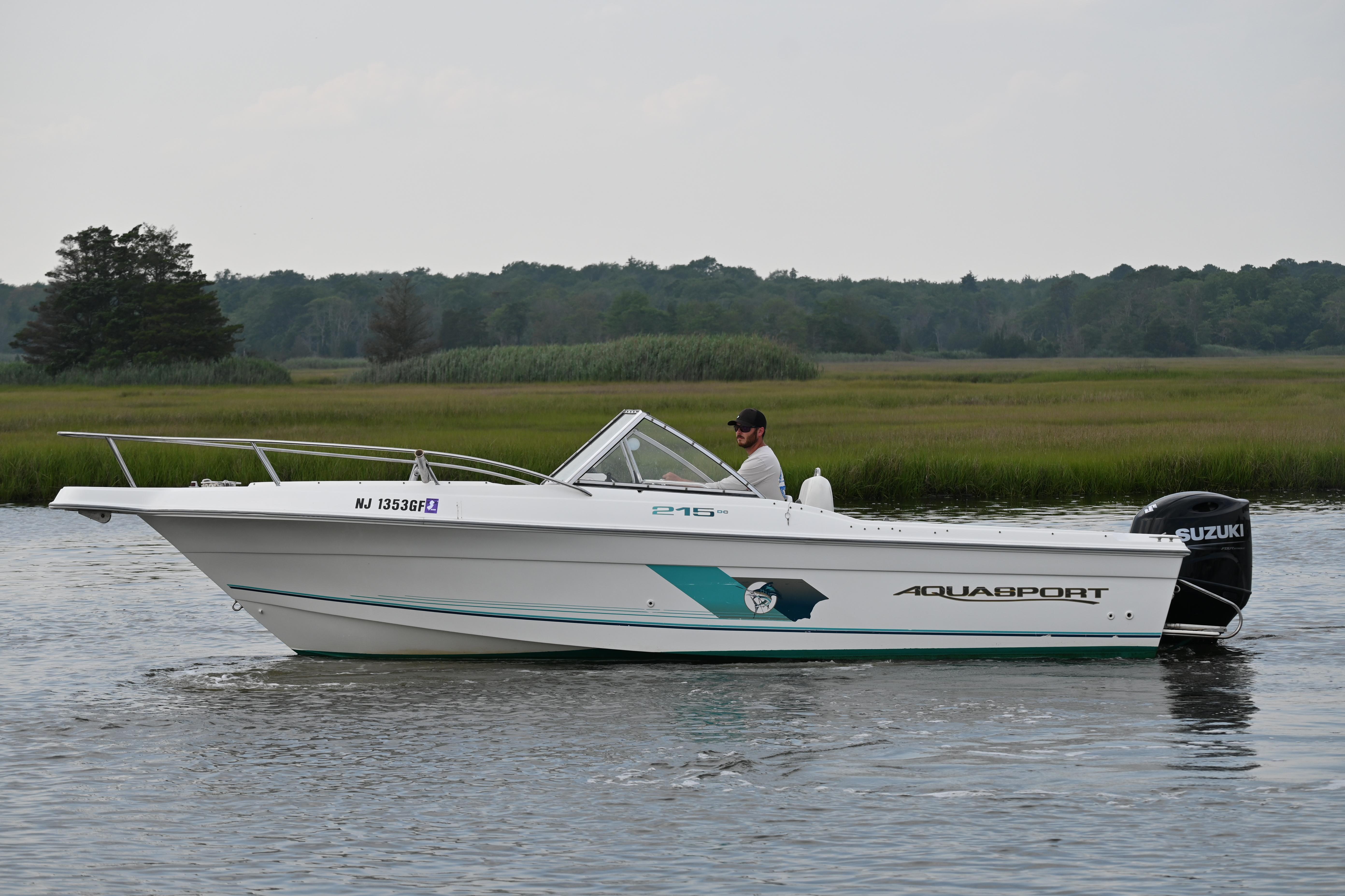 1999 Aquasport 215 Dc