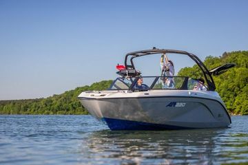 2026 Yamaha Boats AR220