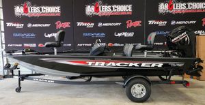 Tracker Pro Team 175 2026 Tracker Pro Team™ 175 boat on display at Angler's Choice showroom.