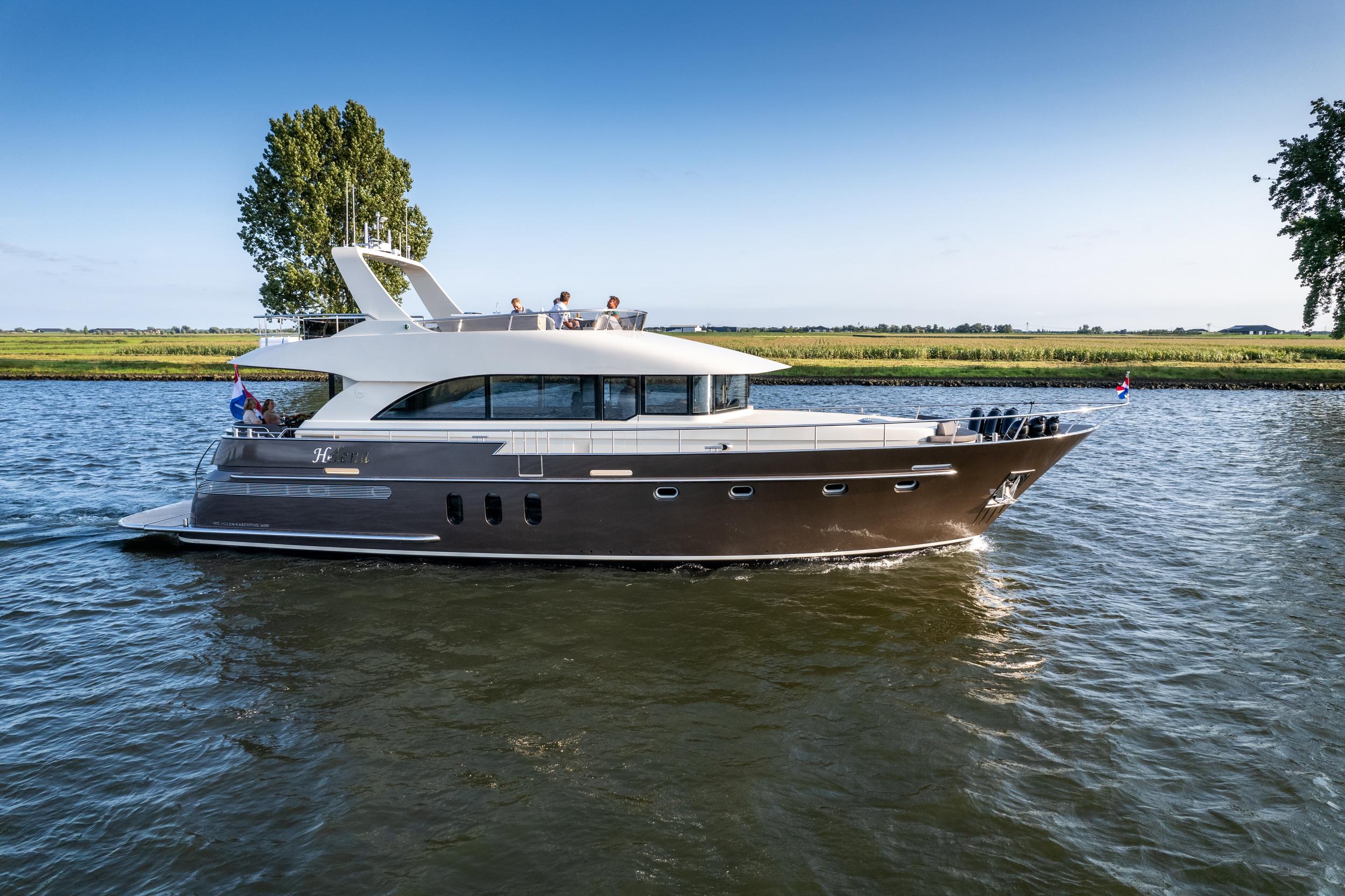 2021 Van den Hoven Executive 1850 Flybridge