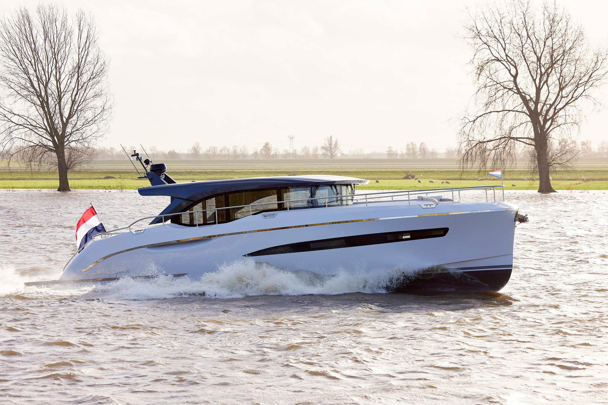 Van den Hoven Voyager 50