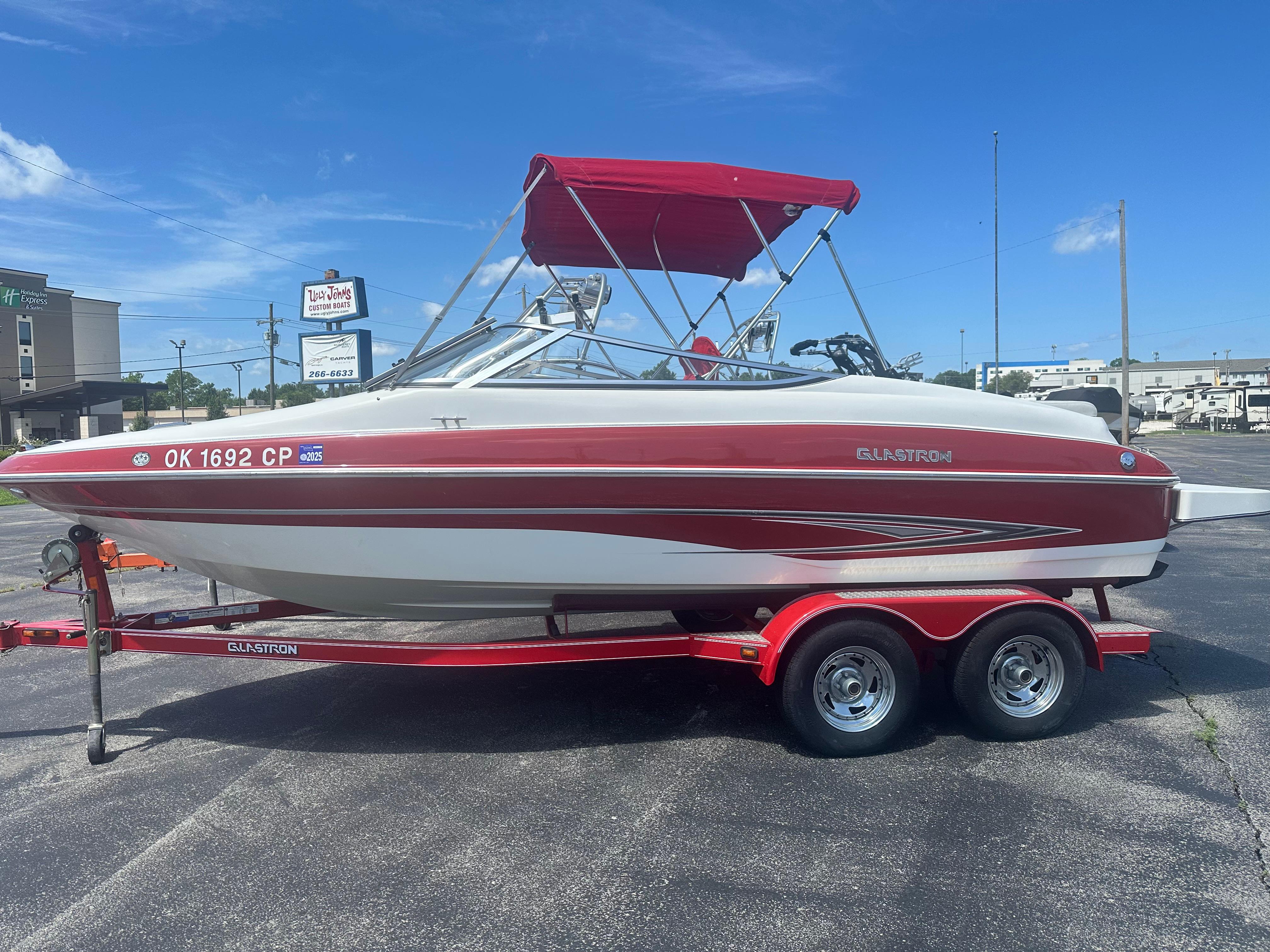 2008 Glastron 205 GX