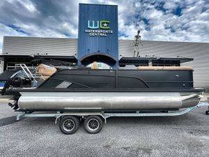 Crest Conquest 235 SLRC