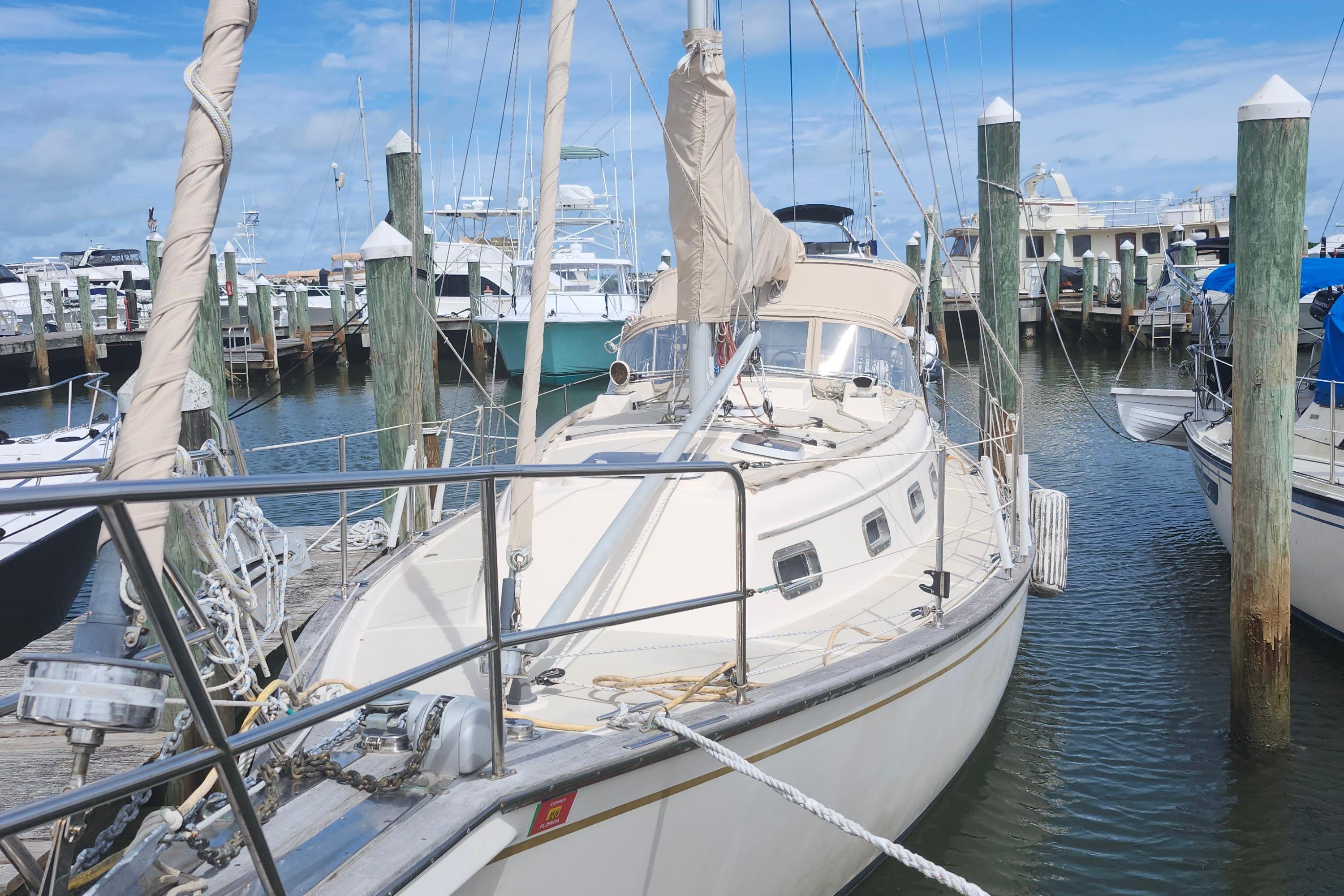 1995 Island Packet 32