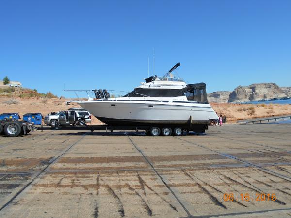 1989 Chris-Craft Amerosport 320