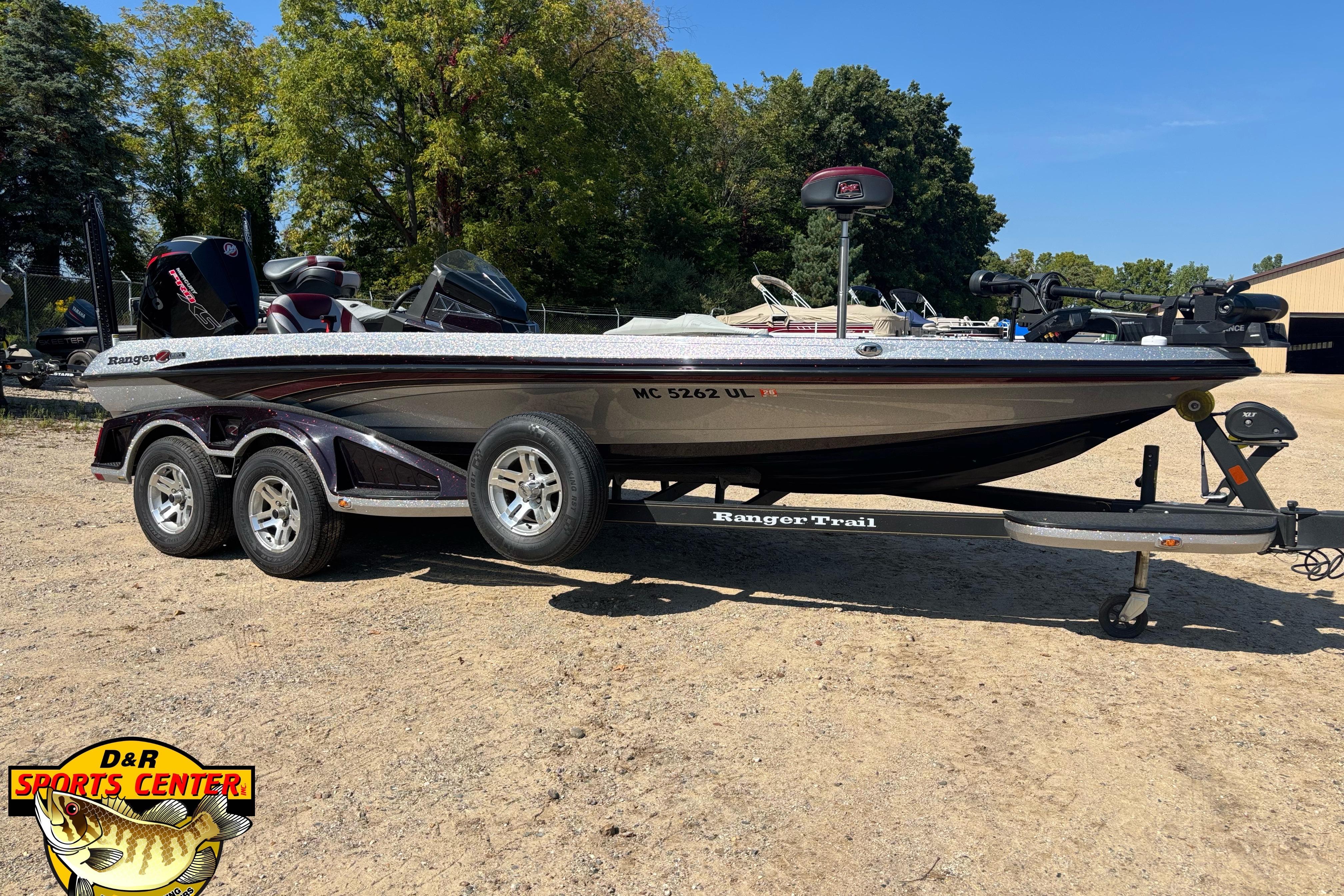 Ranger Z520L 2019 Ranger Z520L boat on trailer at D&R Sports Center, outdoor setting.