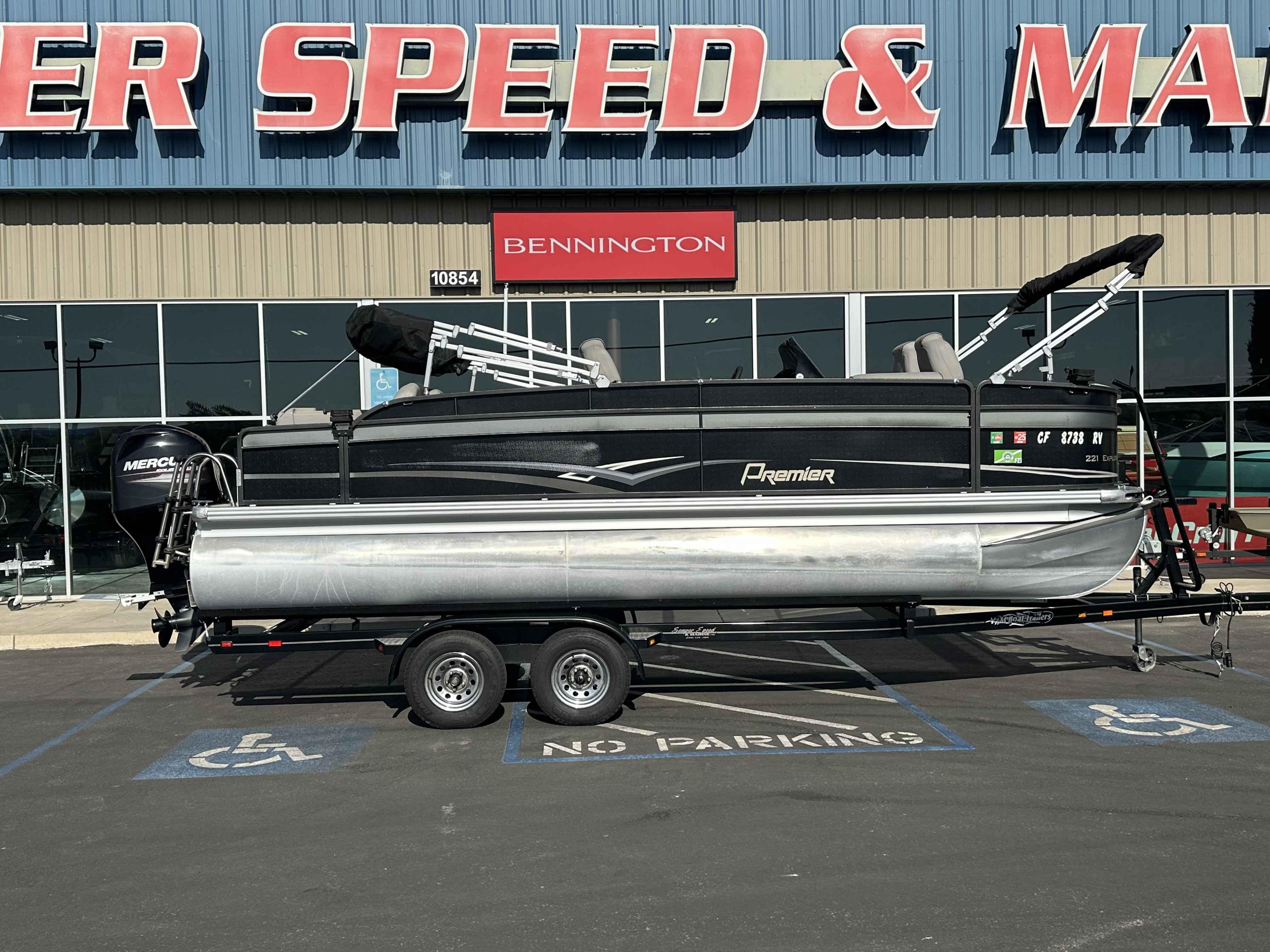2014 Premier 221 Explorer