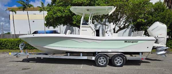 2025 Ranger 2660 Bay