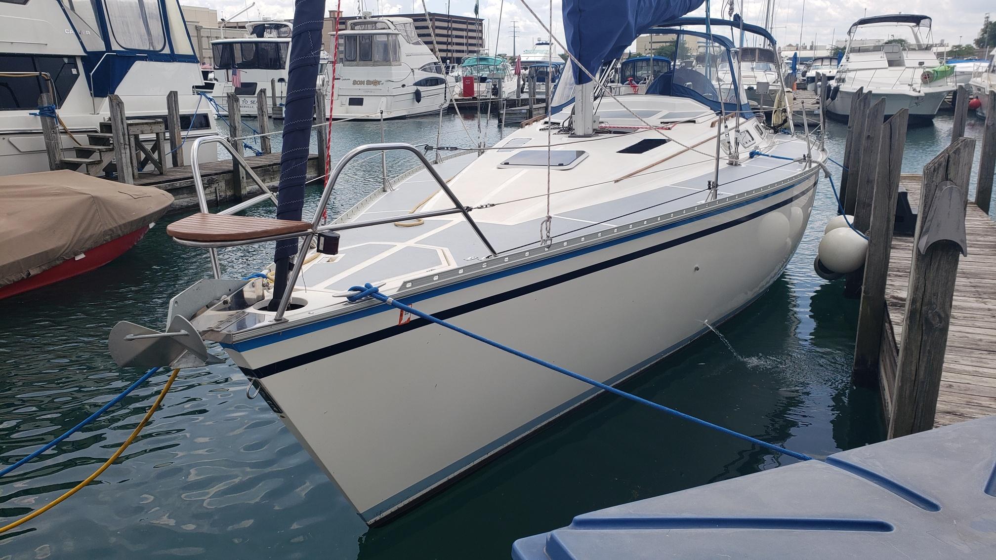 1989 Hunter Legend 37