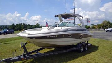 2021 Crownline Boats E255