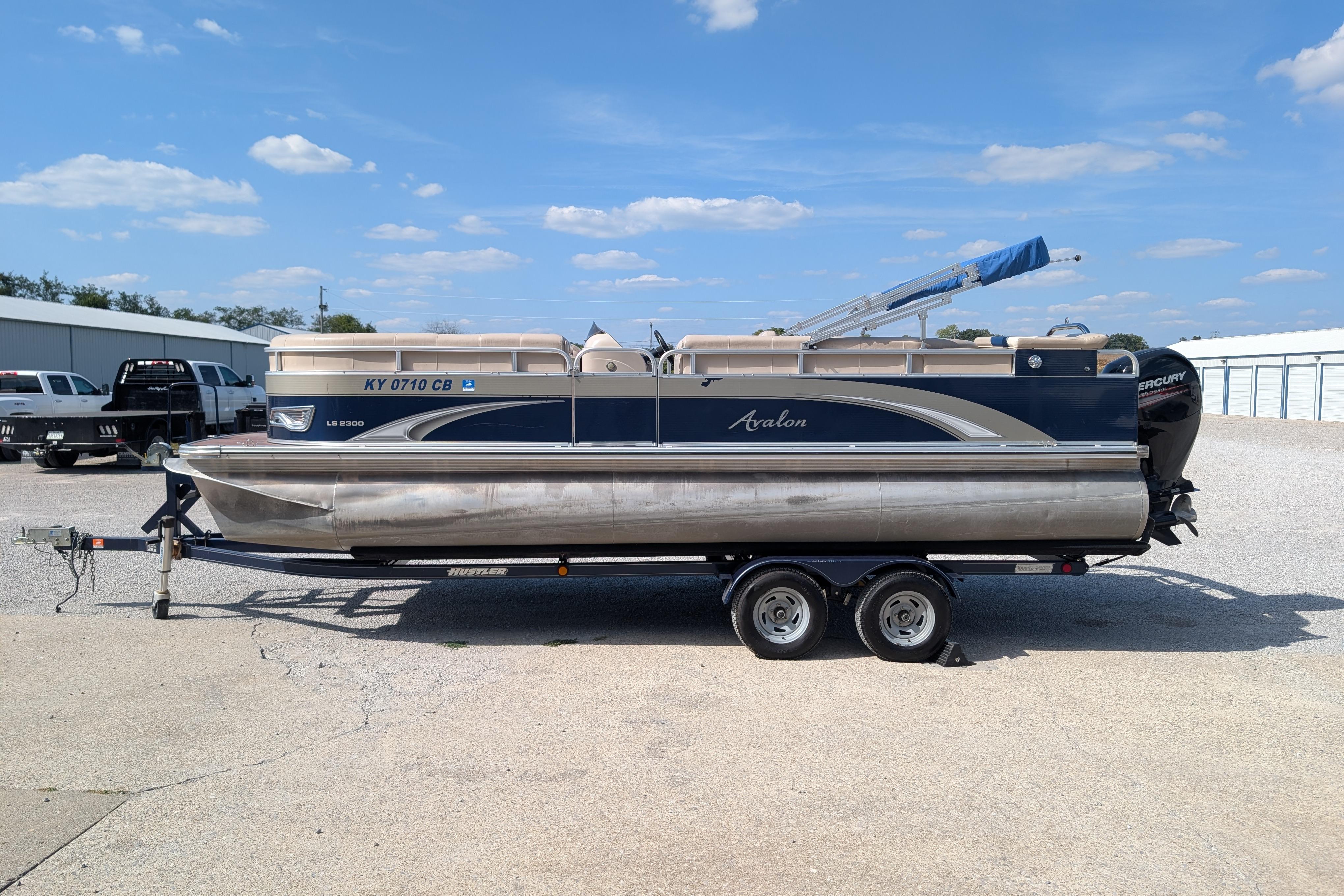 2014 Avalon LS - 23'