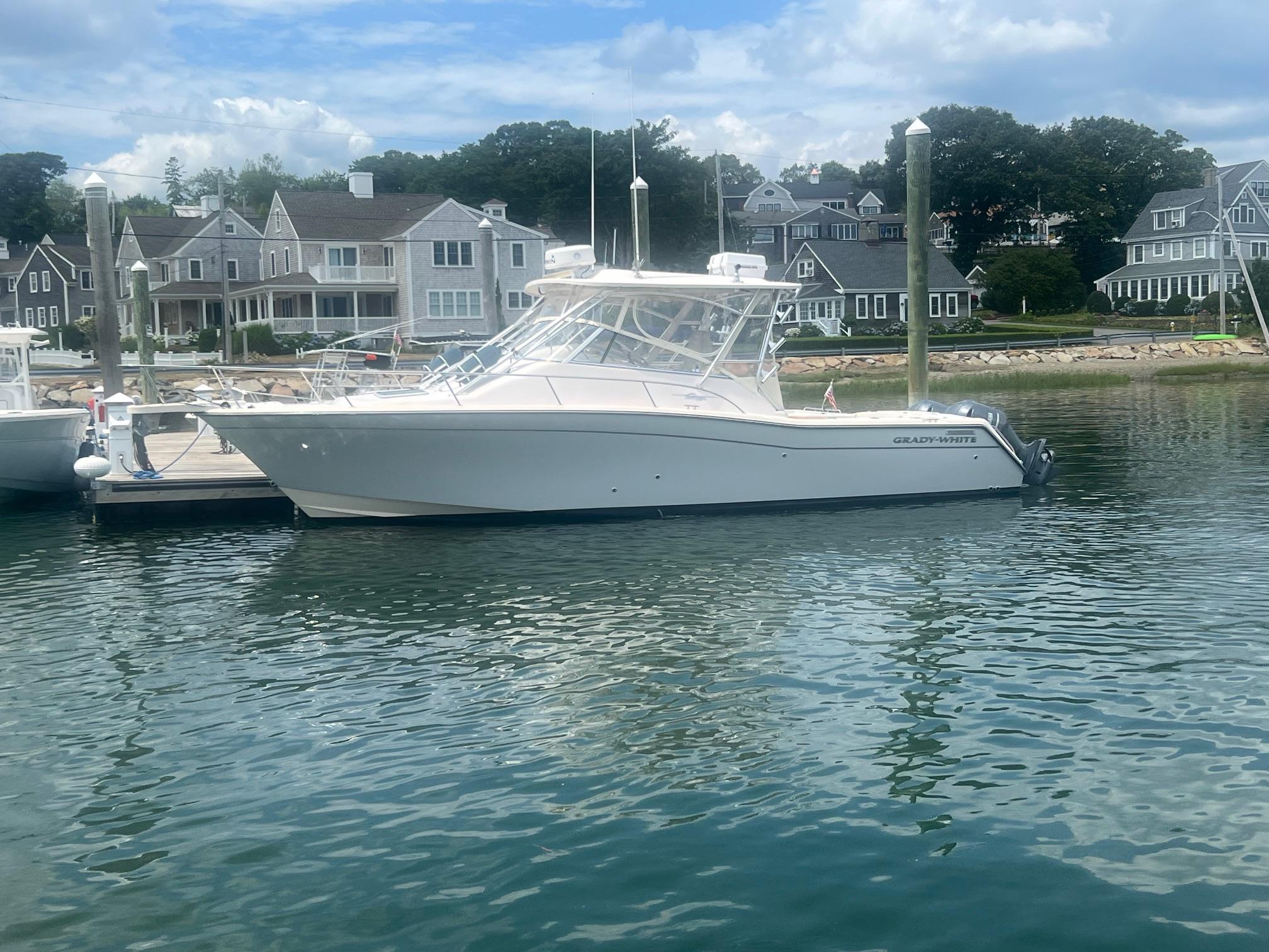 2007 Grady-White Express 330