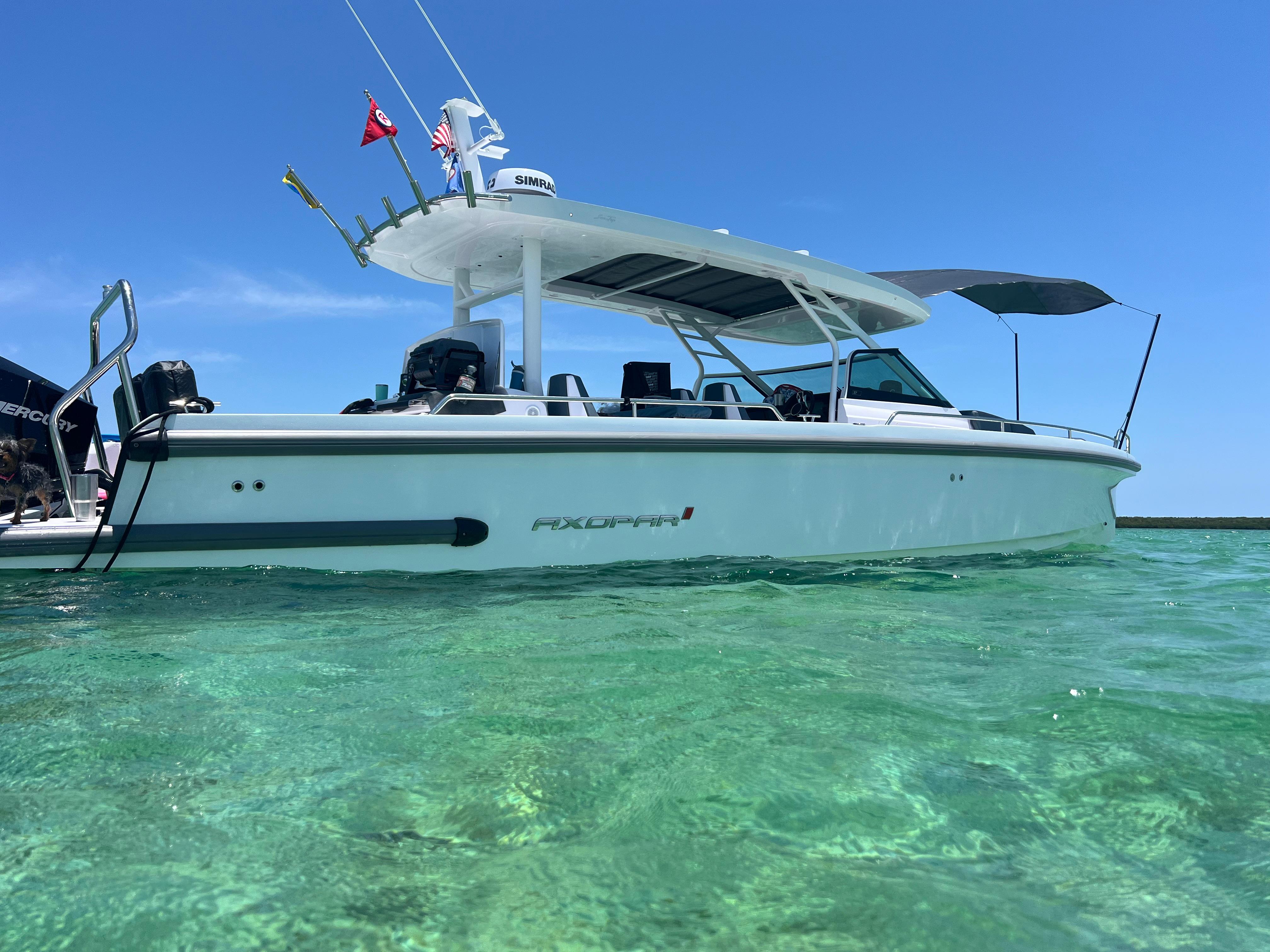 2024 Axopar Sun Top
