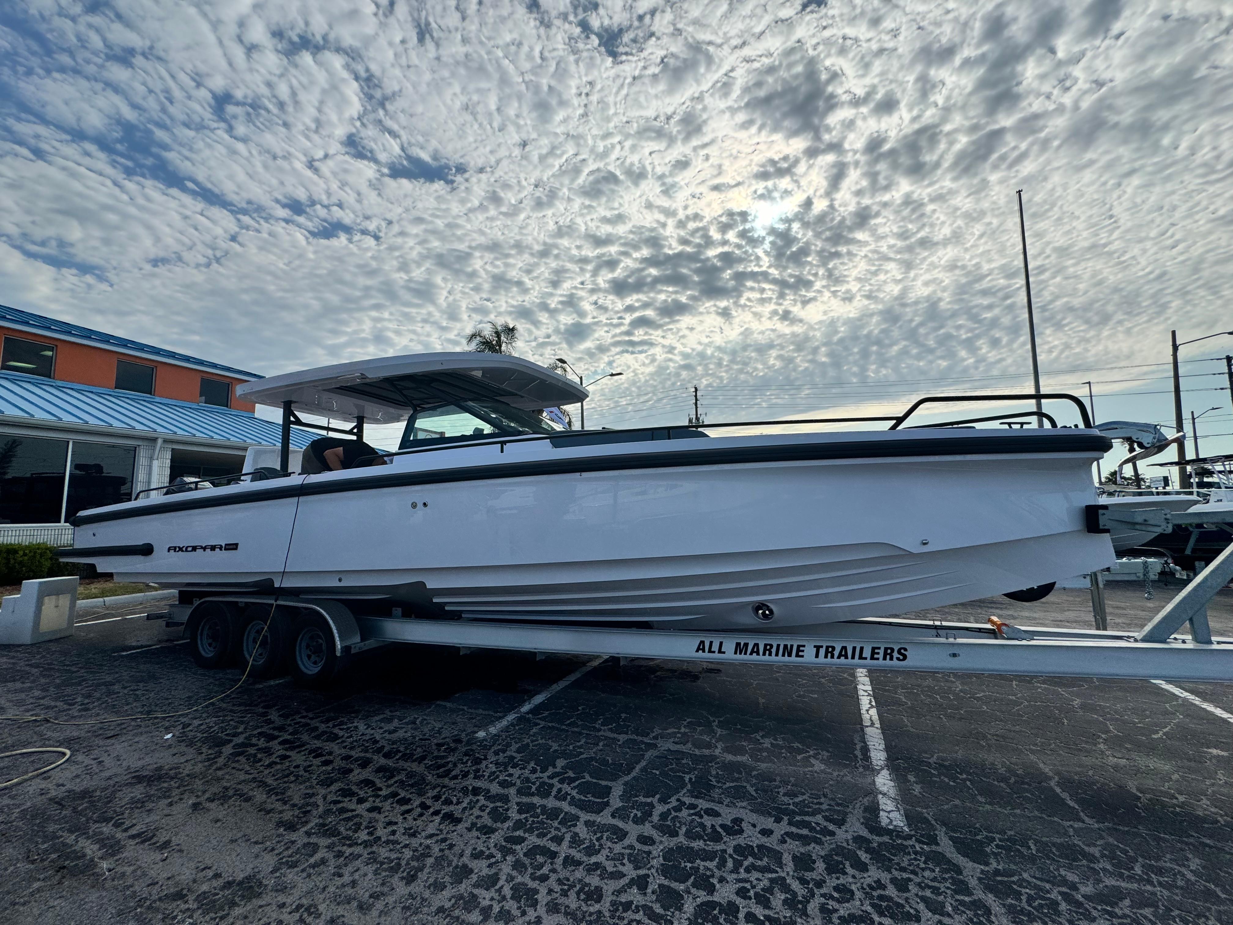 2024 Axopar Sun Top