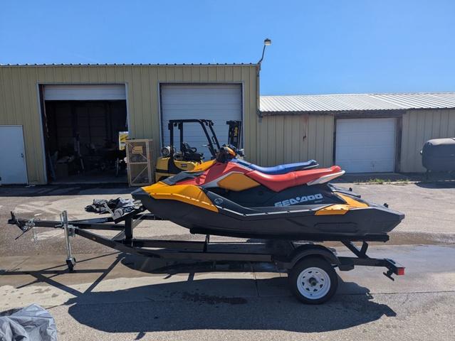 2022 Sea-Doo SPARK TRIXX 3-UP ROTAX 900 H.O. ACE IBR