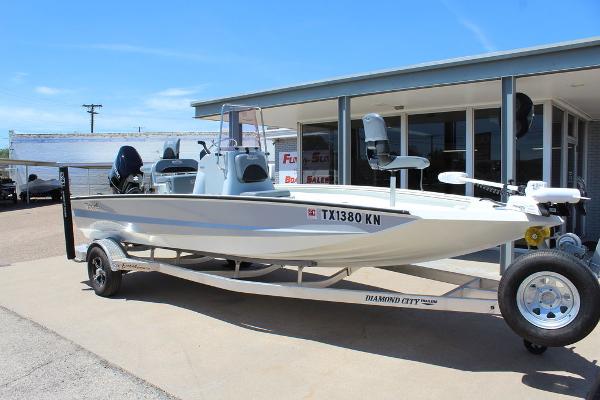 2022 Excel Bay Pro 203