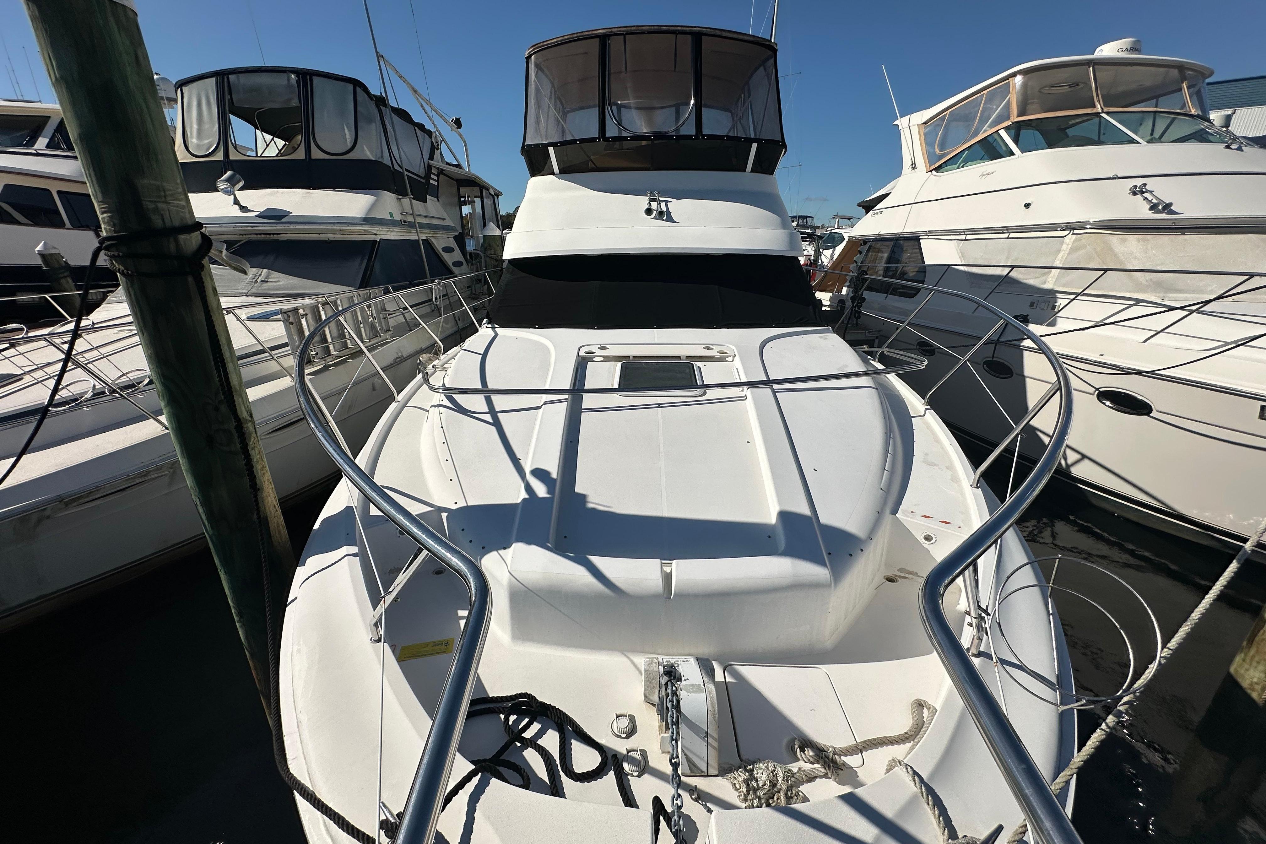 1999 Silverton 442 Cockpit Motor Yacht