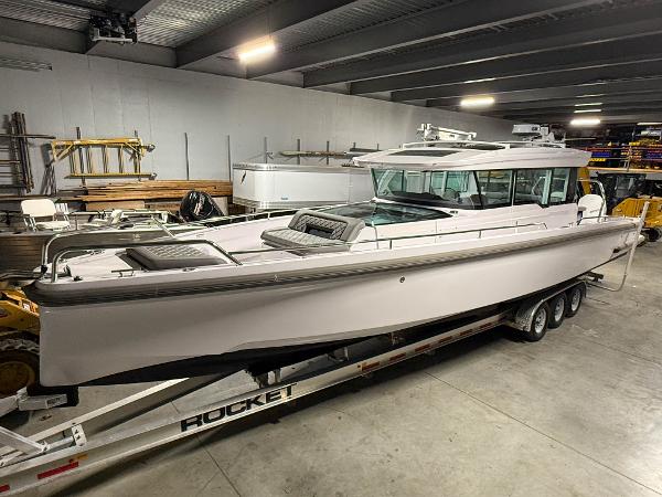 2021 Axopar 37 XC CROSS CABIN