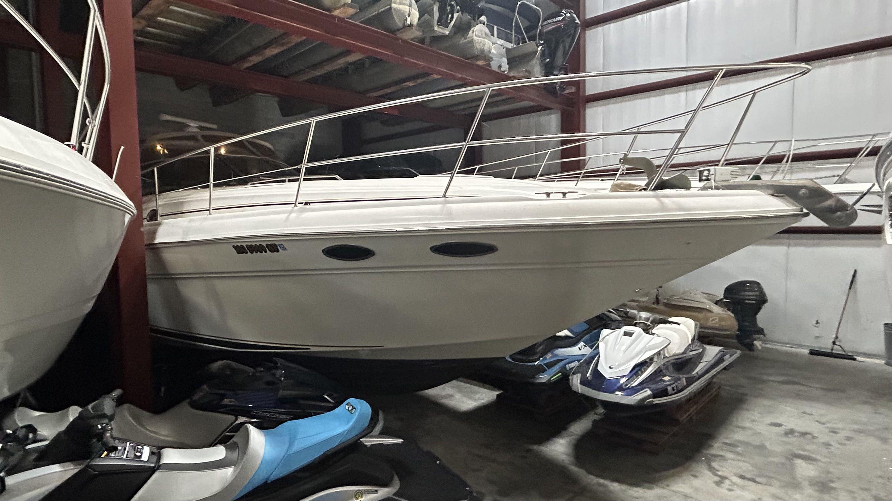 2000 Sea Ray 410 Express Cruiser