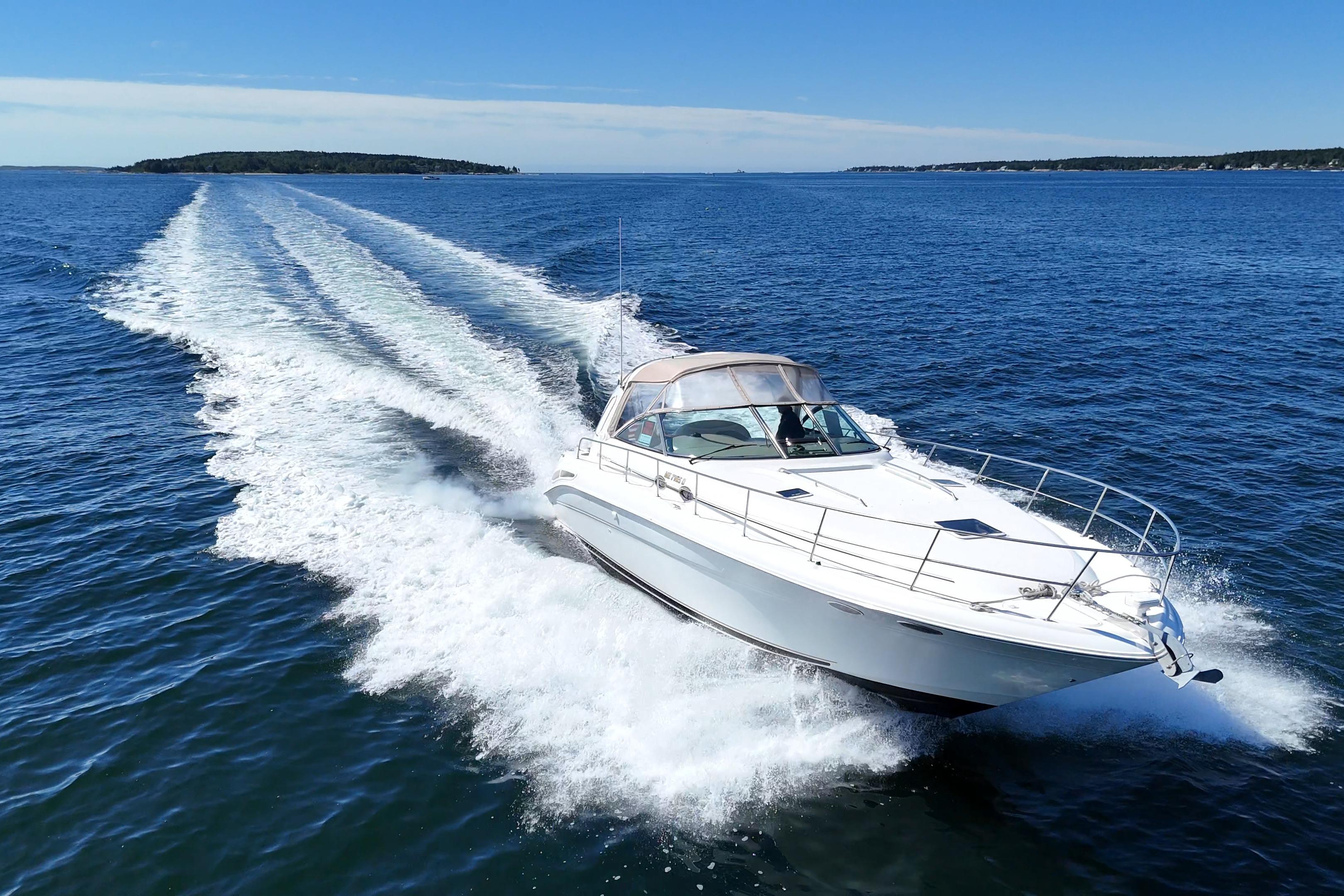 2000 Sea Ray 410 Express Cruiser