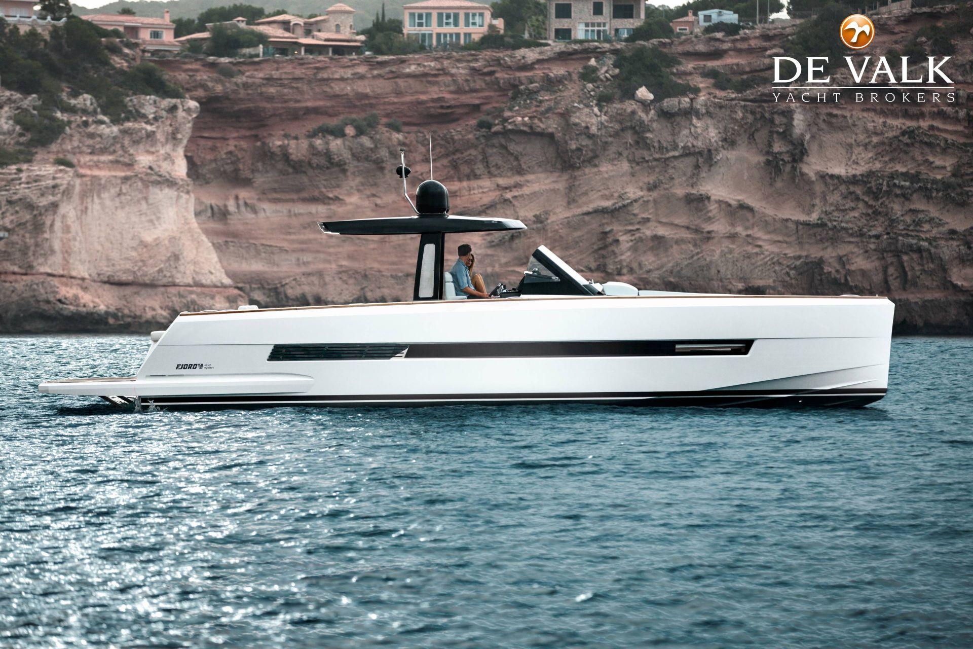 2025 Fjord 44 Open