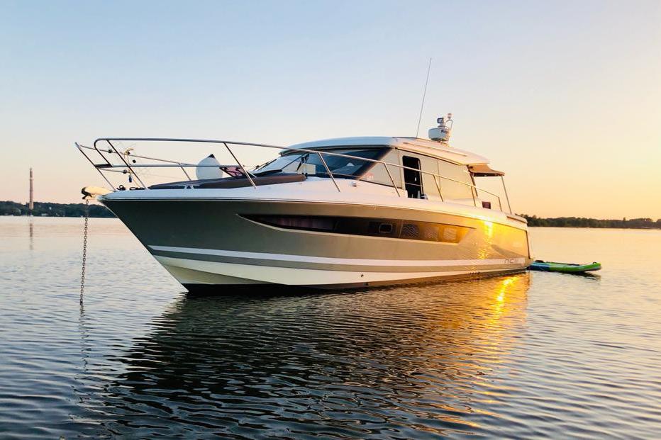 2011 Jeanneau NC 11