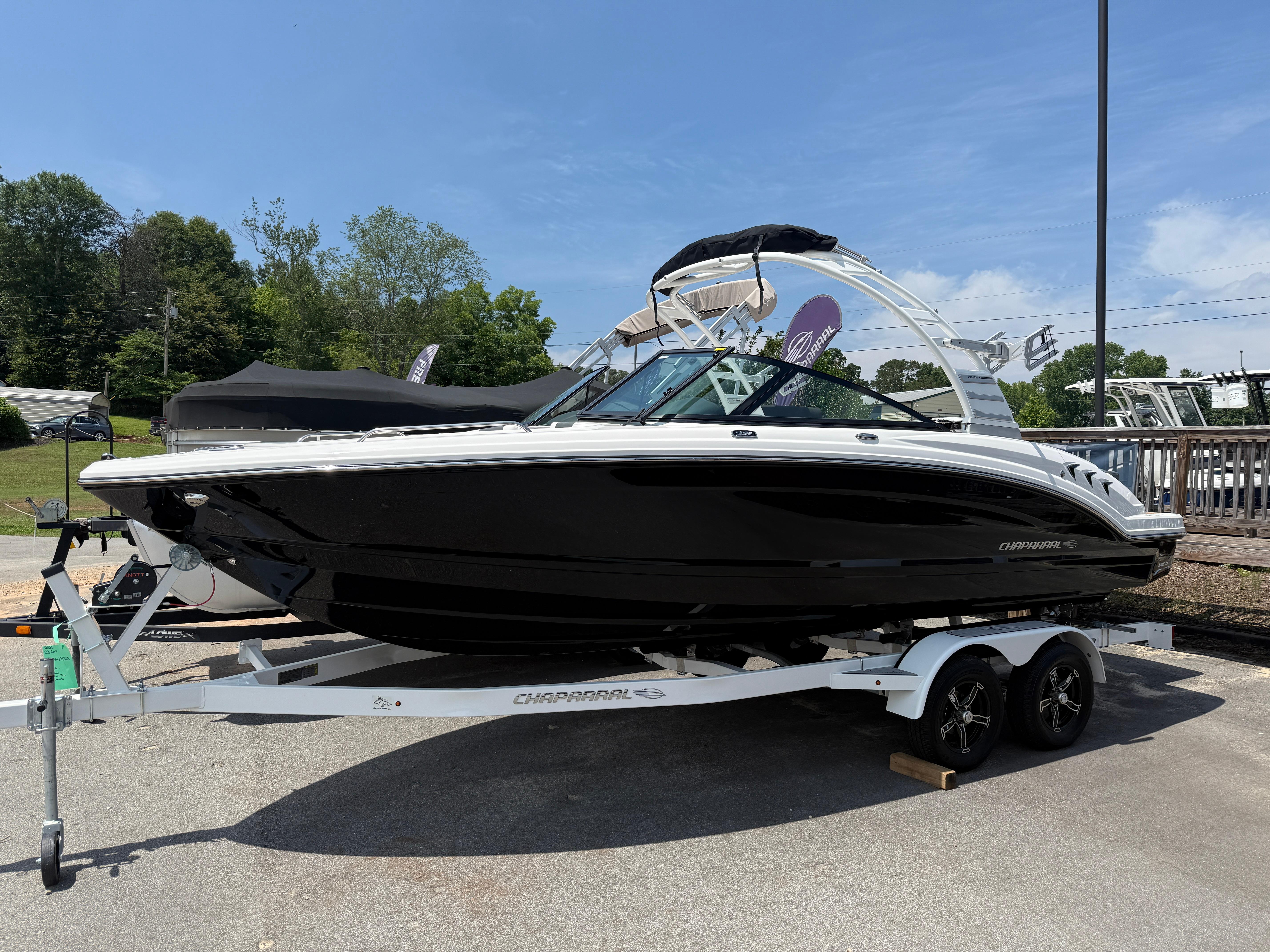 2025 Chaparral 23 Surf