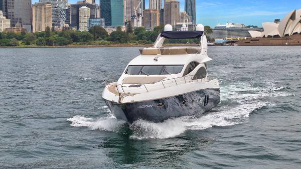 2009 Sunseeker Manhattan 70