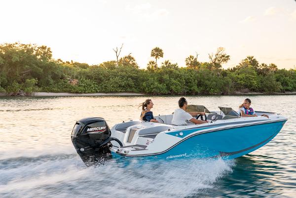 2023 Bayliner Element M17
