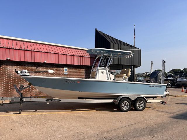 Sportsman Masters 247 Bay Boat