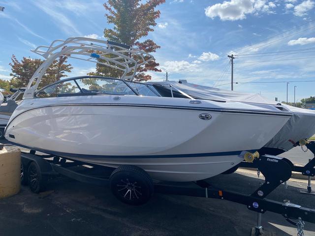 2024 Yamaha Boats 252SD