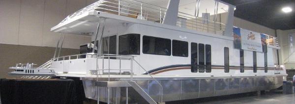 2010 Destination Yachts Starchaser Share #10