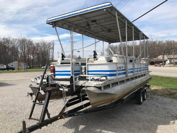 1995 Manitou 24 Spirit