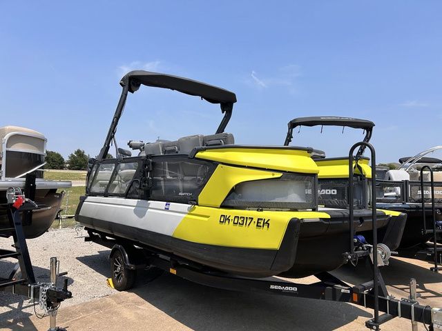 2023 Sea-Doo Switch® Cruise 21-230 hp