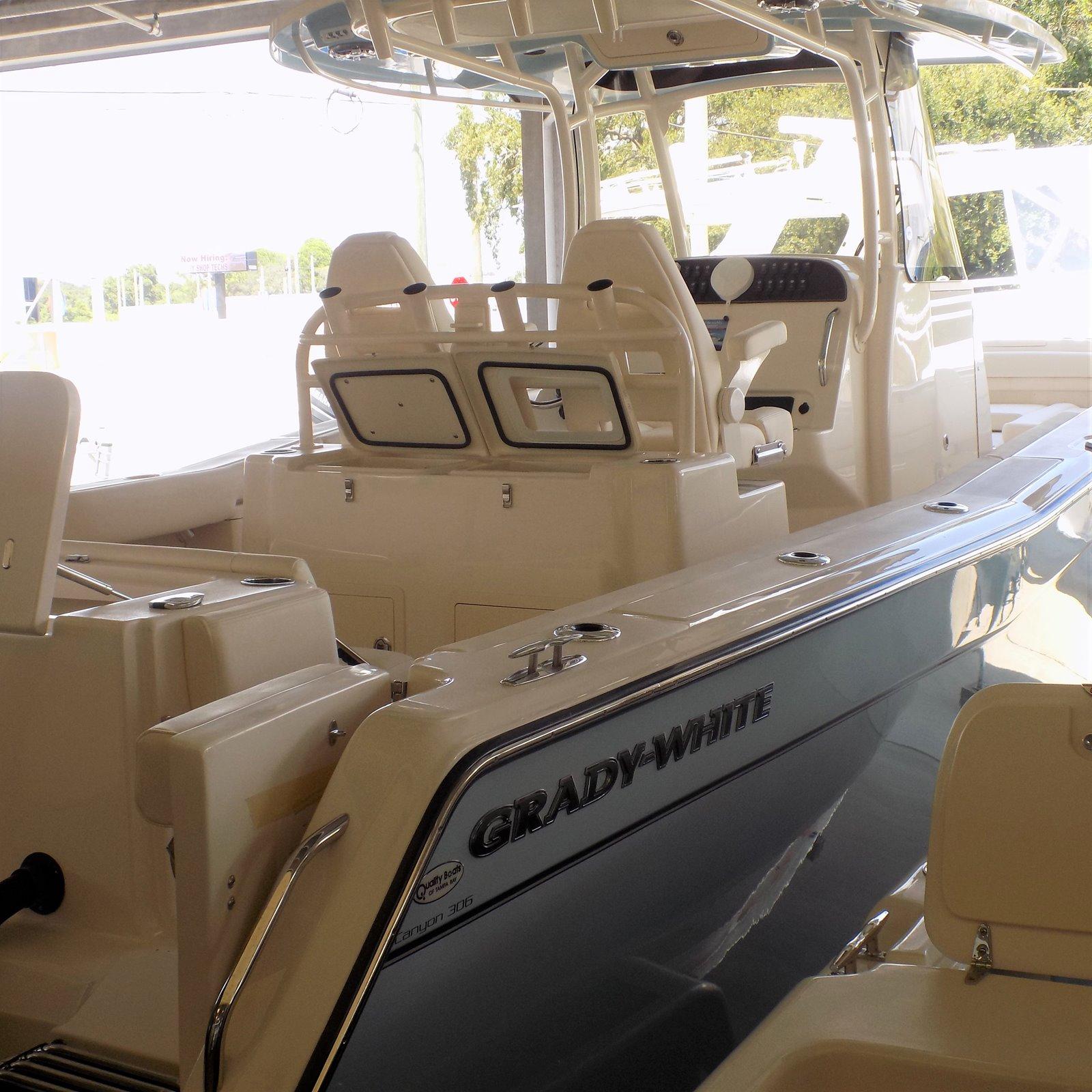 2023 GradyWhite CENTER CONSOLE CANYON 306, Clearwater Florida